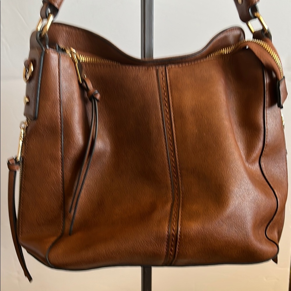 Elegant Brown Leather Shoulder Bag